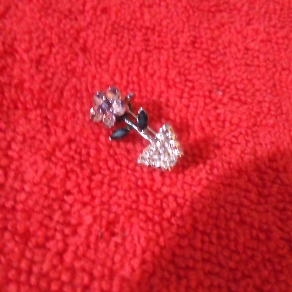 Pink Rhinestone Flower Pin Brooch - Picture 2 of 9